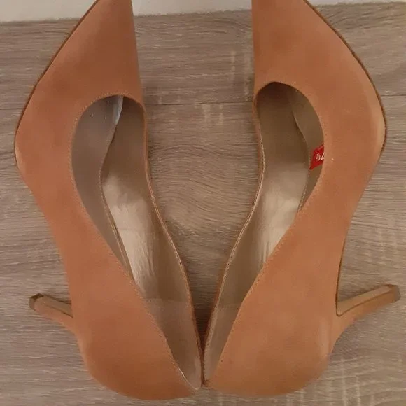 ALFANI STEP 'N FLEX TAN SUEDE HEELS SIZE  7 1/2 WITH 2 INCH HEEL - Picture 5 of 11